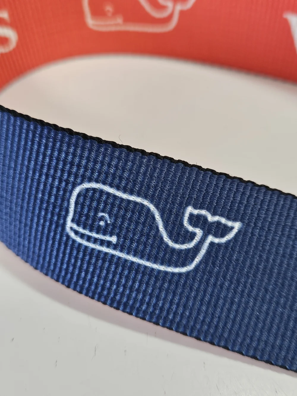 Vineyard Vines Signature Whale Reversible Red Blue Logo D-Ring Belt Unisex 38